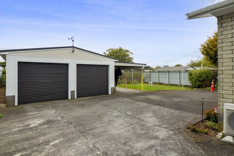 Photo of property in 28 Graham Street, Eltham, 4322