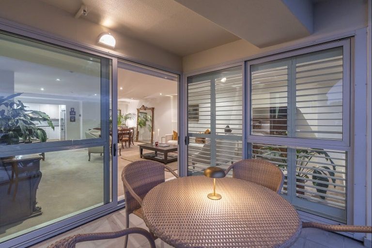 Photo of property in Oakridge Apartments, 703/10 Middleton Road, Remuera, Auckland, 1050