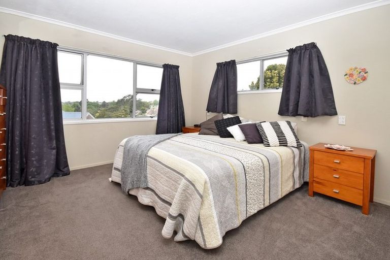 Photo of property in 2/90 Rosier Road, Glen Eden, Auckland, 0602