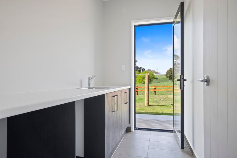 Photo of property in 80 Brewster Road, Pukekawa, Tuakau, 2696