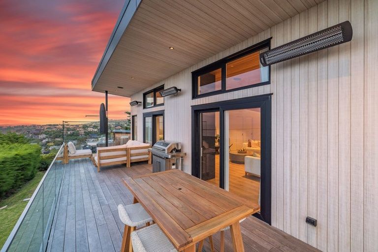 Photo of property in 83 Major Hornbrook Road, Mount Pleasant, Christchurch, 8081