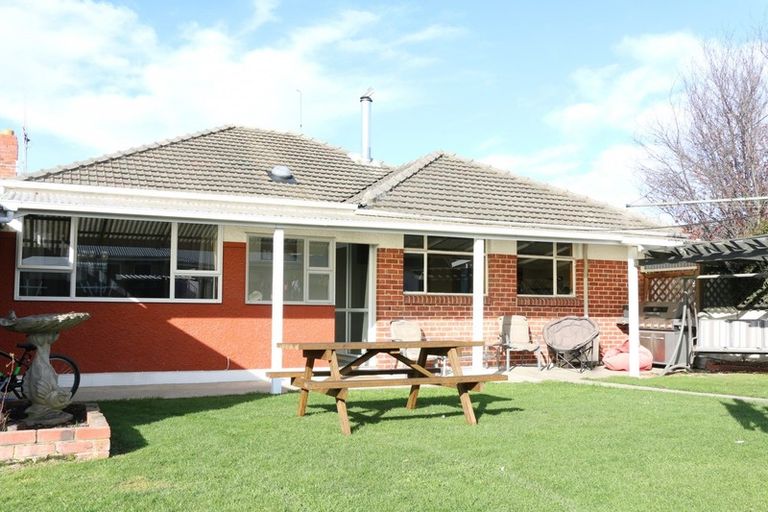 Photo of property in 72 Shearman Street, Waimate, 7924