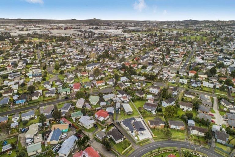 Photo of property in 44 Sunlands Drive, Manurewa, Auckland, 2102