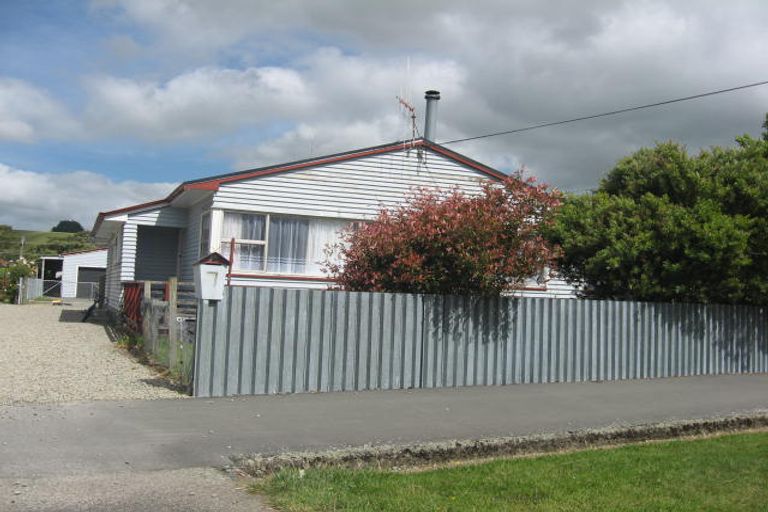 Photo of property in 7 Sedcole Street, Pahiatua, 4910
