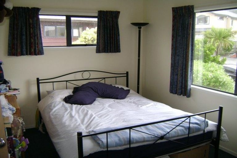 Photo of property in 7 Landsdowne Terrace, Karori, Wellington, 6012