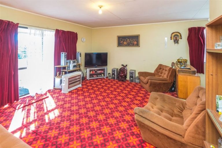 Photo of property in 38 Tongariro Street, Castlecliff, Wanganui, 4501