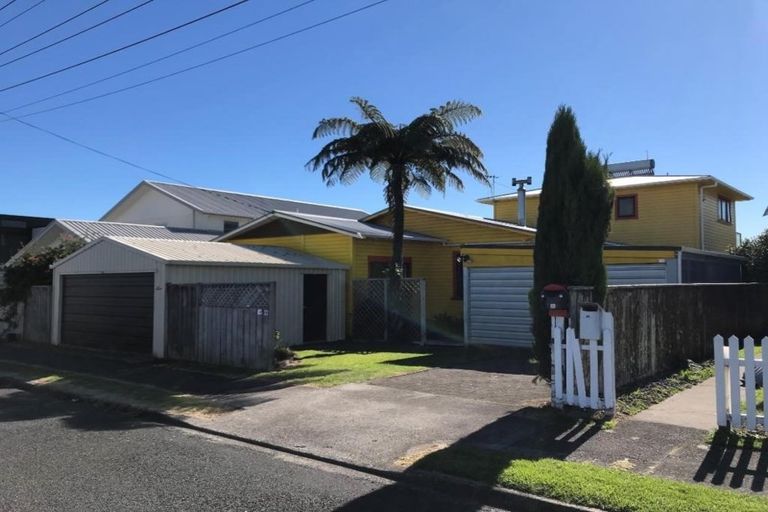 Photo of property in 19 Princes Street, Fitzroy, New Plymouth, 4312
