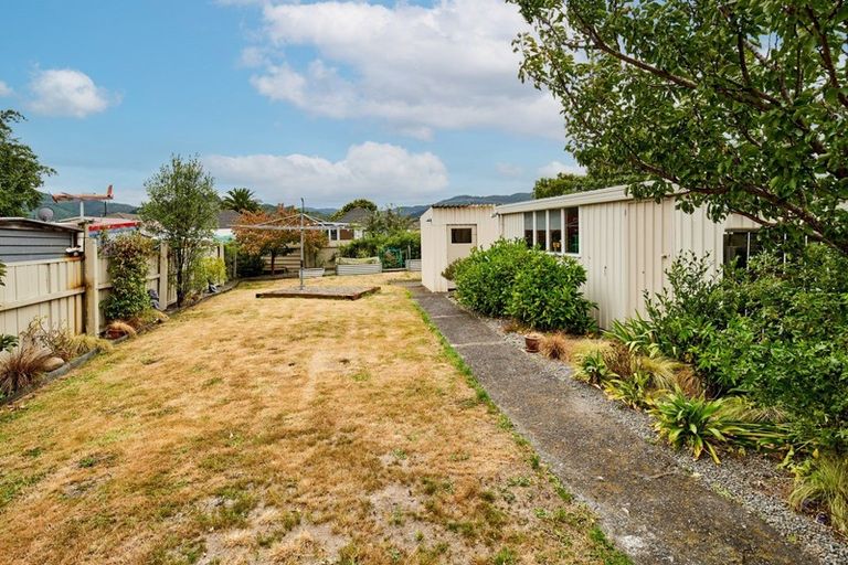 Photo of property in 74 Wainuiomata Road, Wainuiomata, Lower Hutt, 5014