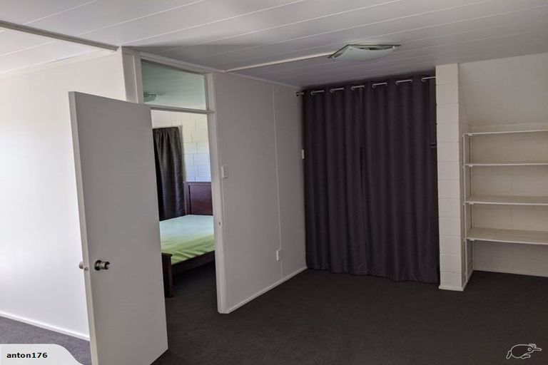 Photo of property in 53 Island Bay Road, Beach Haven, Auckland, 0626