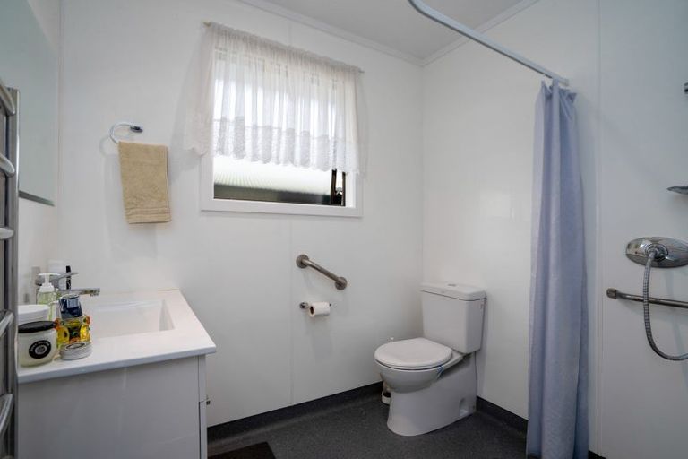 Photo of property in 60a Moore Street, Leamington, Cambridge, 3432