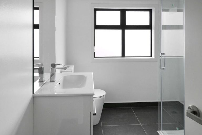 Photo of property in 1c Raymond Terrace, Fairfield, Lower Hutt, 5011