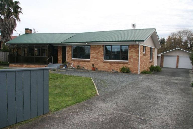 Photo of property in 70 Great South Road, Huntly, 3700