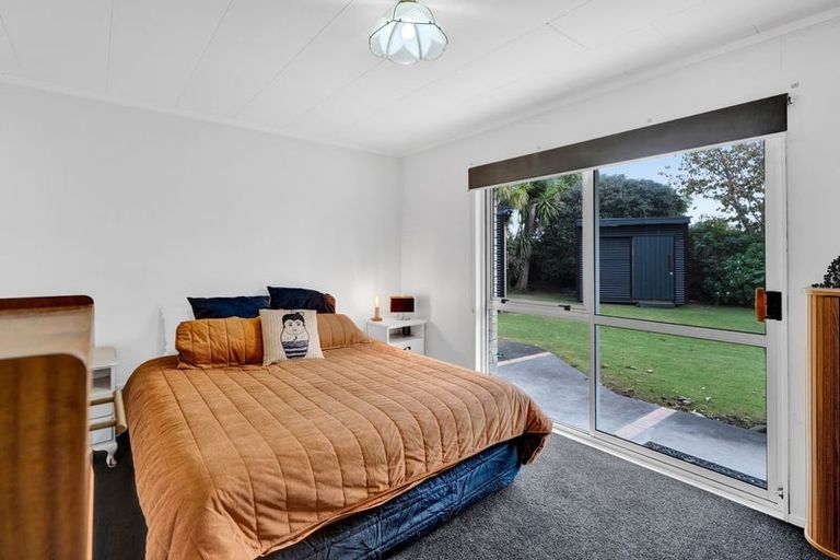 Photo of property in 1138 South Road, Oakura, 4314