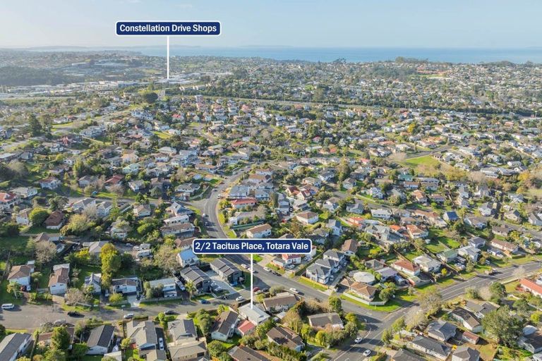 Photo of property in 2/2 Tacitus Place, Totara Vale, Auckland, 0629