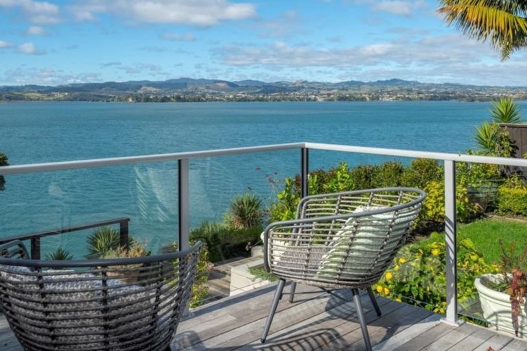 Photo of property in 188b Devonport Road, Tauranga, 3110