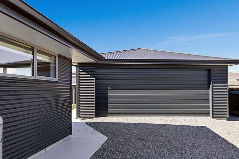 Photo of property in 5 Lakeland Avenue, Twizel, 7901