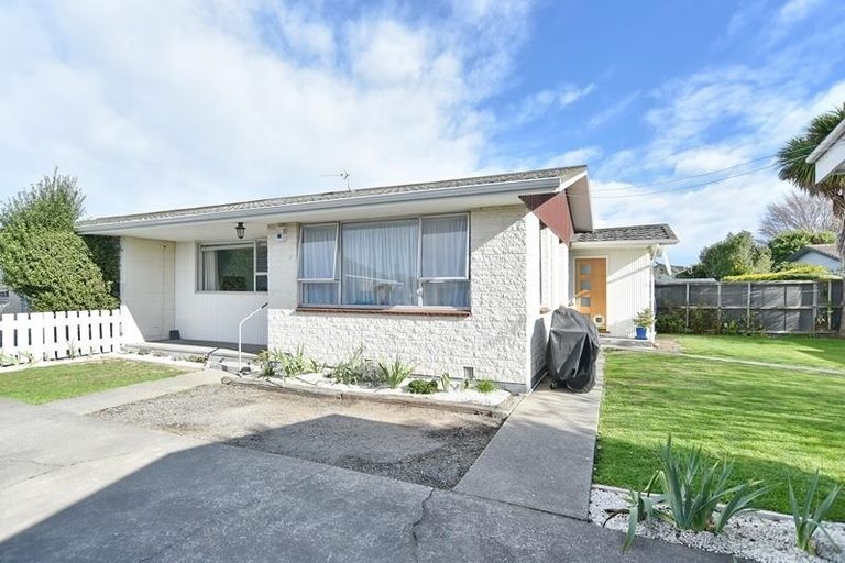 Photo of property in 3/90 Springs Road, Hornby, Christchurch, 8042