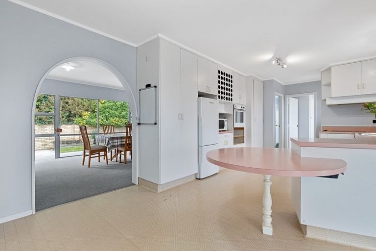 Photo of property in 174 Sandwich Road, St Andrews, Hamilton, 3200