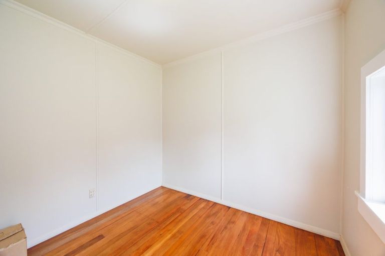 Photo of property in 25 Argyle Avenue, Takaro, Palmerston North, 4410