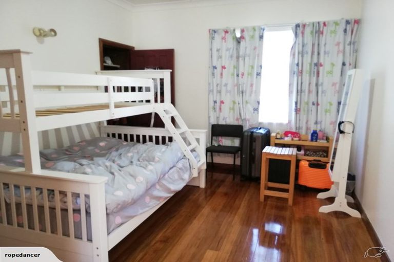 Photo of property in 15 Godley Street, Waterloo, Lower Hutt, 5011