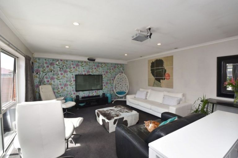 Photo of property in 16 Hoffman Court, Waikiwi, Invercargill, 9810