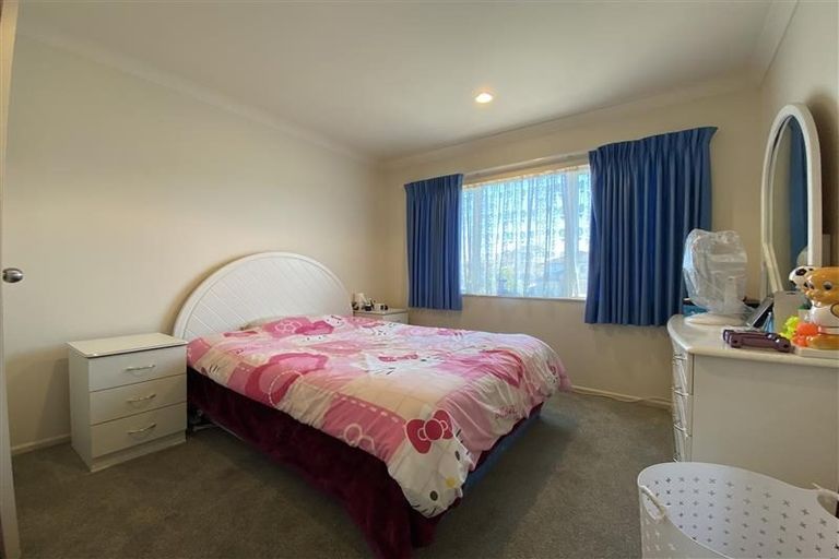 Photo of property in 2 Duntrune Road, Flat Bush, Auckland, 2016