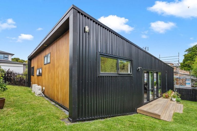 Photo of property in 26 Arataki Views Way, Glen Eden, Auckland, 0602