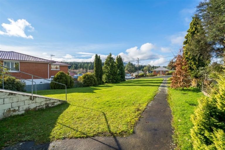 Photo of property in 11 Flower Street, Fairfield, Dunedin, 9018