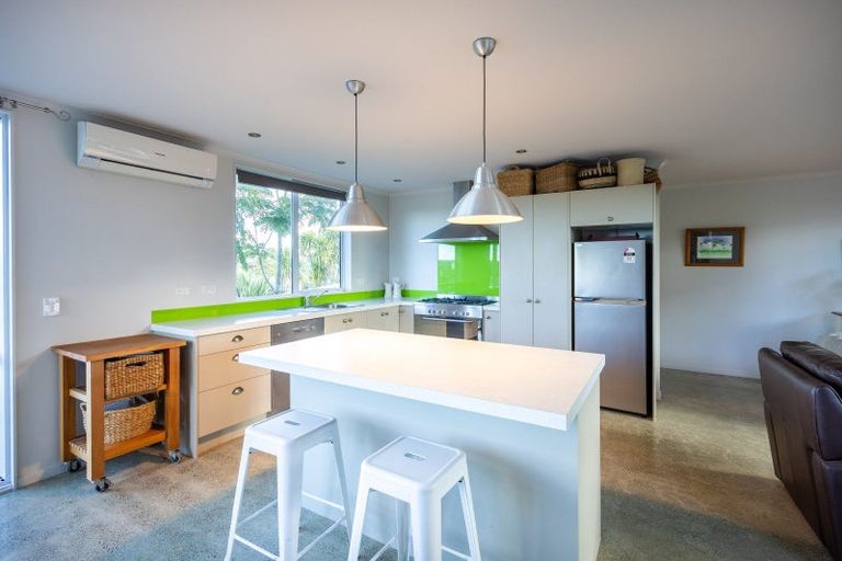 Photo of property in 16 Riverglen Road, Waipu, 0510