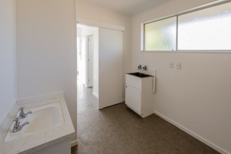 Photo of property in 42 Te Rauparaha Street, Otaki, 5512