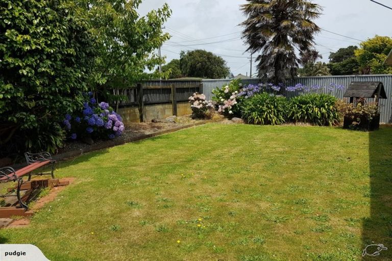 Photo of property in 37 Disraeli Street, Hawera, 4610