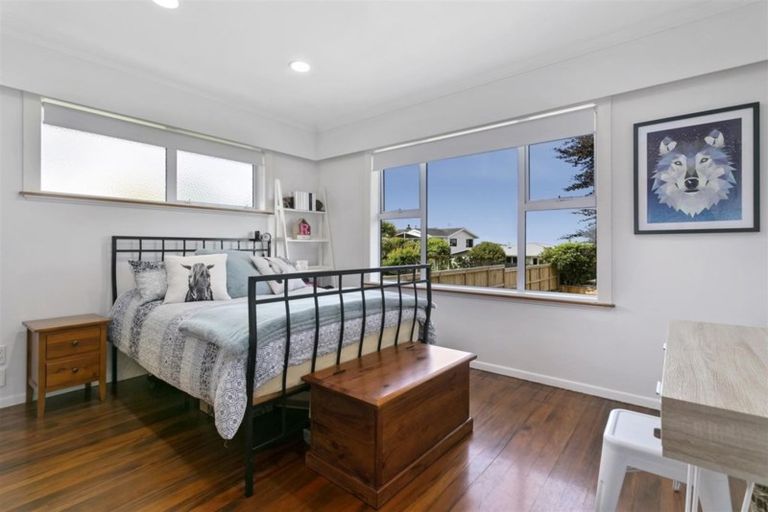 Photo of property in 5 Te Hatepe Avenue, Taupo, 3330