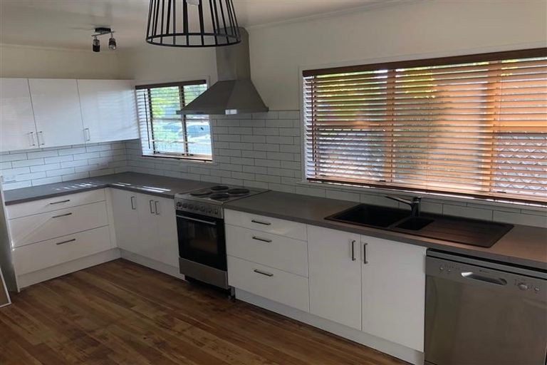 Photo of property in 37 James Foley Avenue, Pirimai, Napier, 4112