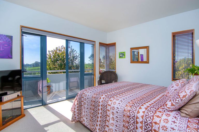 Photo of property in 171 Waikite Road, Welcome Bay, Tauranga, 3175