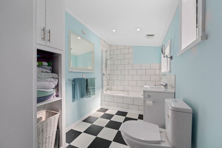 Photo of property in 42 Redwood Street, Blenheim, 7201