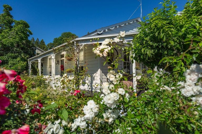 Photo of property in 12 Russell Street, Stepneyville, Nelson, 7010