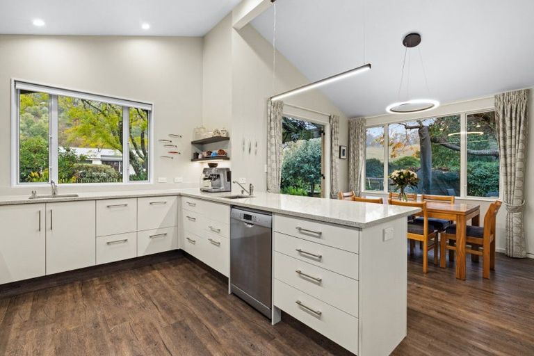 Photo of property in 30 Pukekura Place, Taradale, Napier, 4112