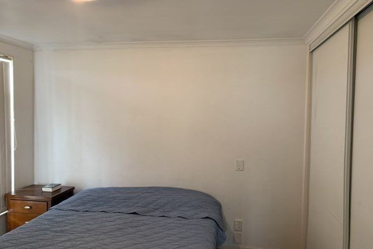 Photo of property in 37 Fernbrook Close, Burswood, Auckland, 2013