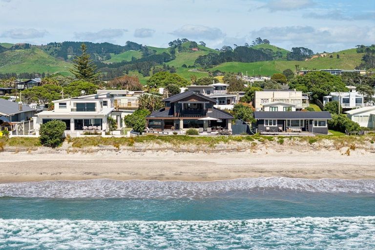 Photo of property in 17 Shaw Road, Waihi Beach, 3611