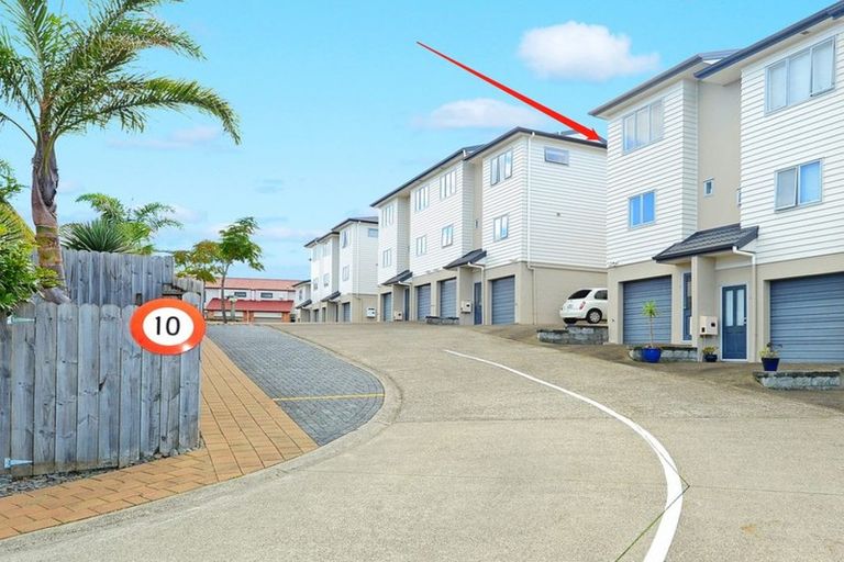 Photo of property in 6/22 Northcross Drive, Oteha, Auckland, 0632