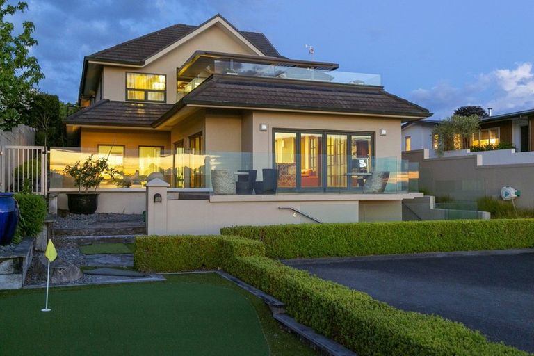 Photo of property in 1/170 Lake Terrace, Hilltop, Taupo, 3330