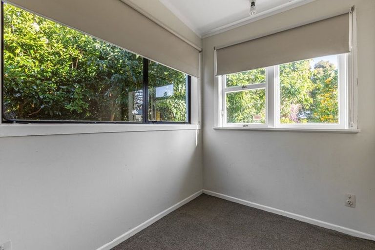 Photo of property in 1 Momona Road, Greenlane, Auckland, 1051