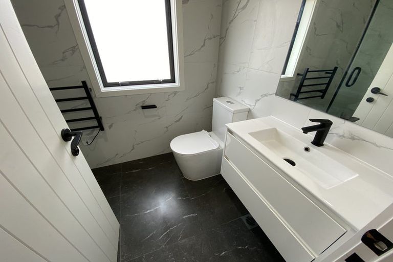 Photo of property in 35e Vincent Street, Howick, Auckland, 2014