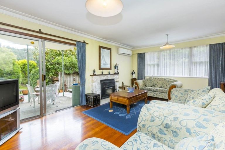 Photo of property in 210 Plateau Road, Te Marua, Upper Hutt, 5018