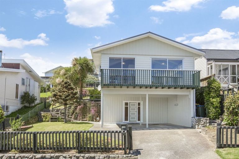 Photo of property in 37 Ernest Street, Ranui, Porirua, 5024