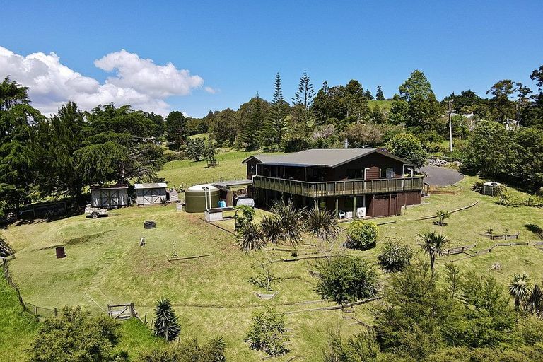 Photo of property in 394a Wairere Road, Waitakere, Auckland, 0782