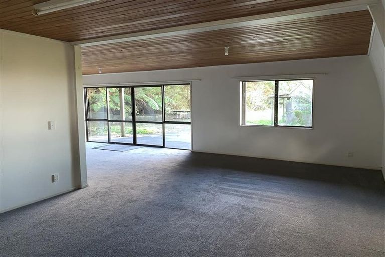 Photo of property in 23 James Paige Lane, Riverhead, Albany, 0793