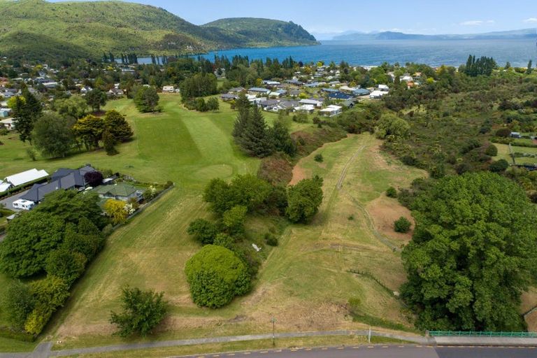 Photo of property in 63 Lisland Drive, Kinloch, Taupo, 3377