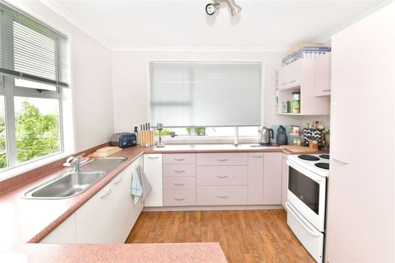 Photo of property in 53 Vipond Road, Stanmore Bay, Whangaparaoa, 0932