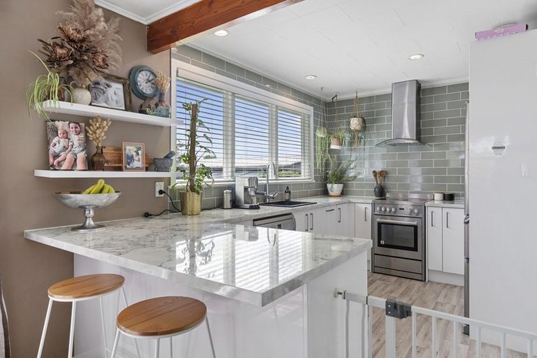 Photo of property in 2 Bremridge Place, Melville, Hamilton, 3206